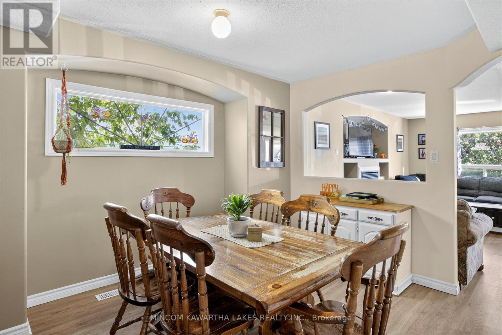 724 Trailview Drive, Peterborough (Ashburnham Ward 4), Ontario  K9J 8P2 - Photo 6 - X12446656