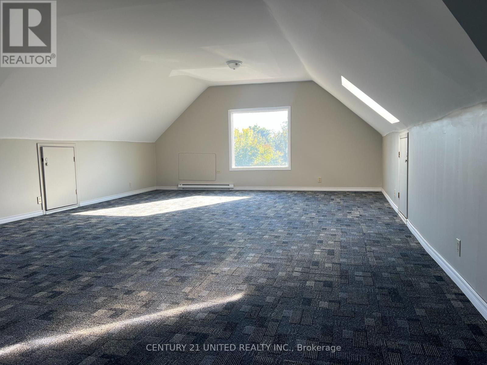 Upper - 858 Ward Street, Selwyn, Ontario  K0L 1T0 - Photo 10 - X12446691