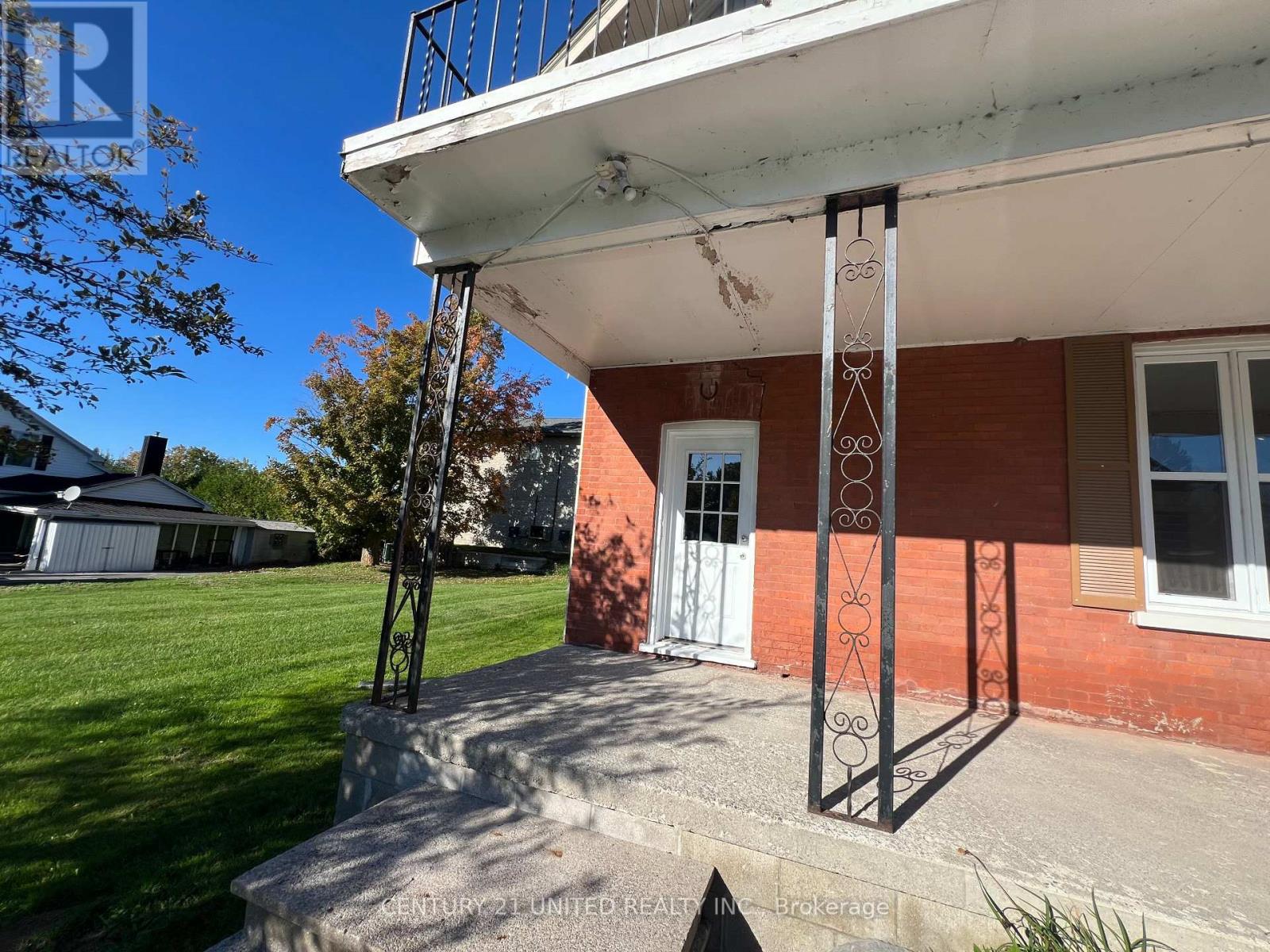 Upper - 858 Ward Street, Selwyn, Ontario  K0L 1T0 - Photo 2 - X12446691