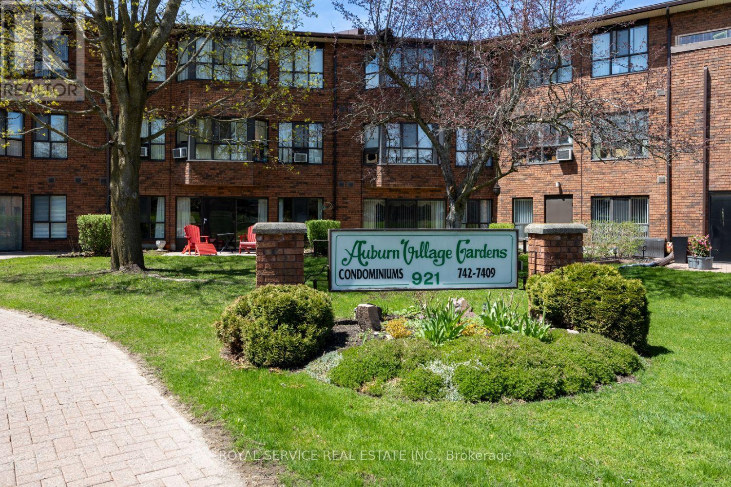 215 - 921 Armour Road, Peterborough (Ashburnham Ward 4), Ontario  K9H 7K5 - Photo 2 - X12447000