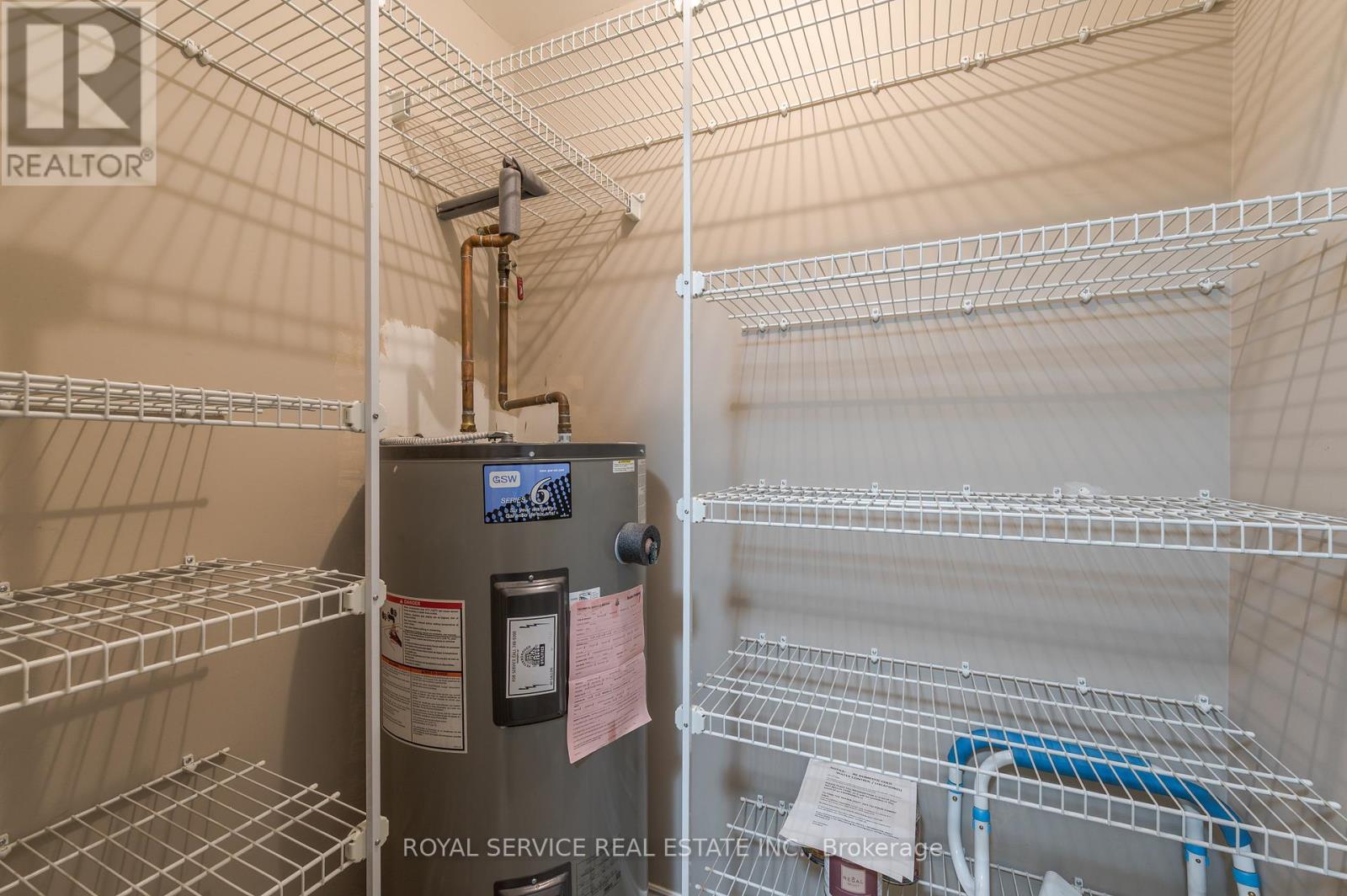 215 - 921 Armour Road, Peterborough (Ashburnham Ward 4), Ontario  K9H 7K5 - Photo 23 - X12447000