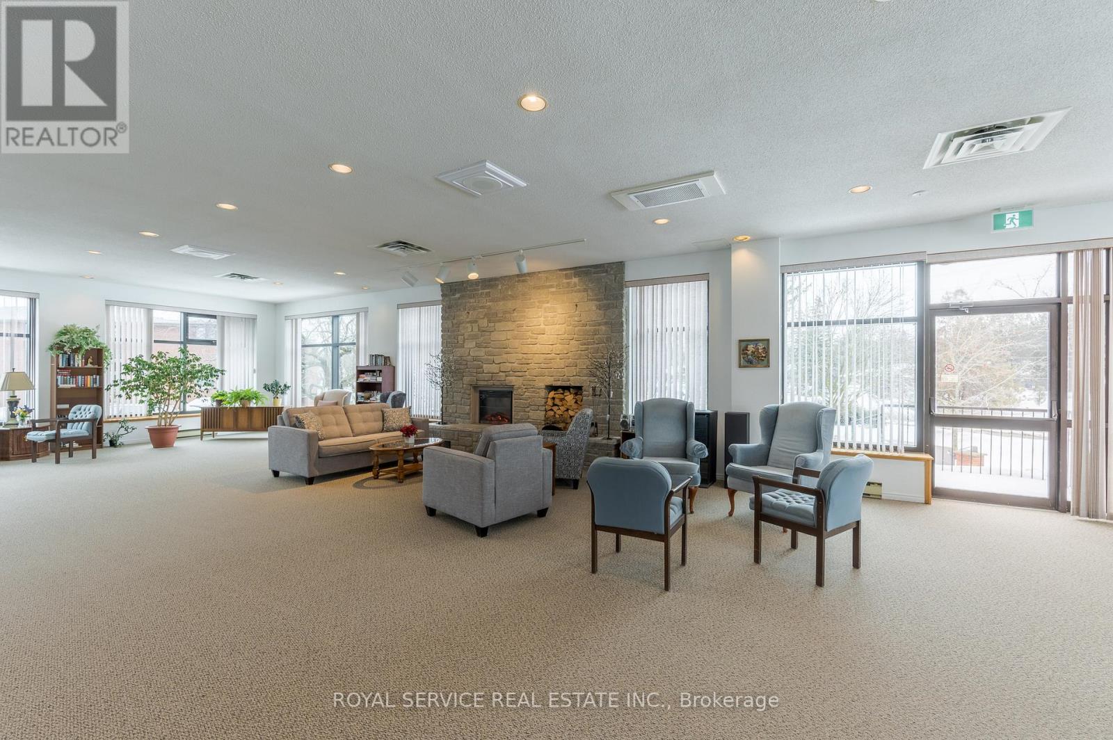 215 - 921 Armour Road, Peterborough (Ashburnham Ward 4), Ontario  K9H 7K5 - Photo 26 - X12447000