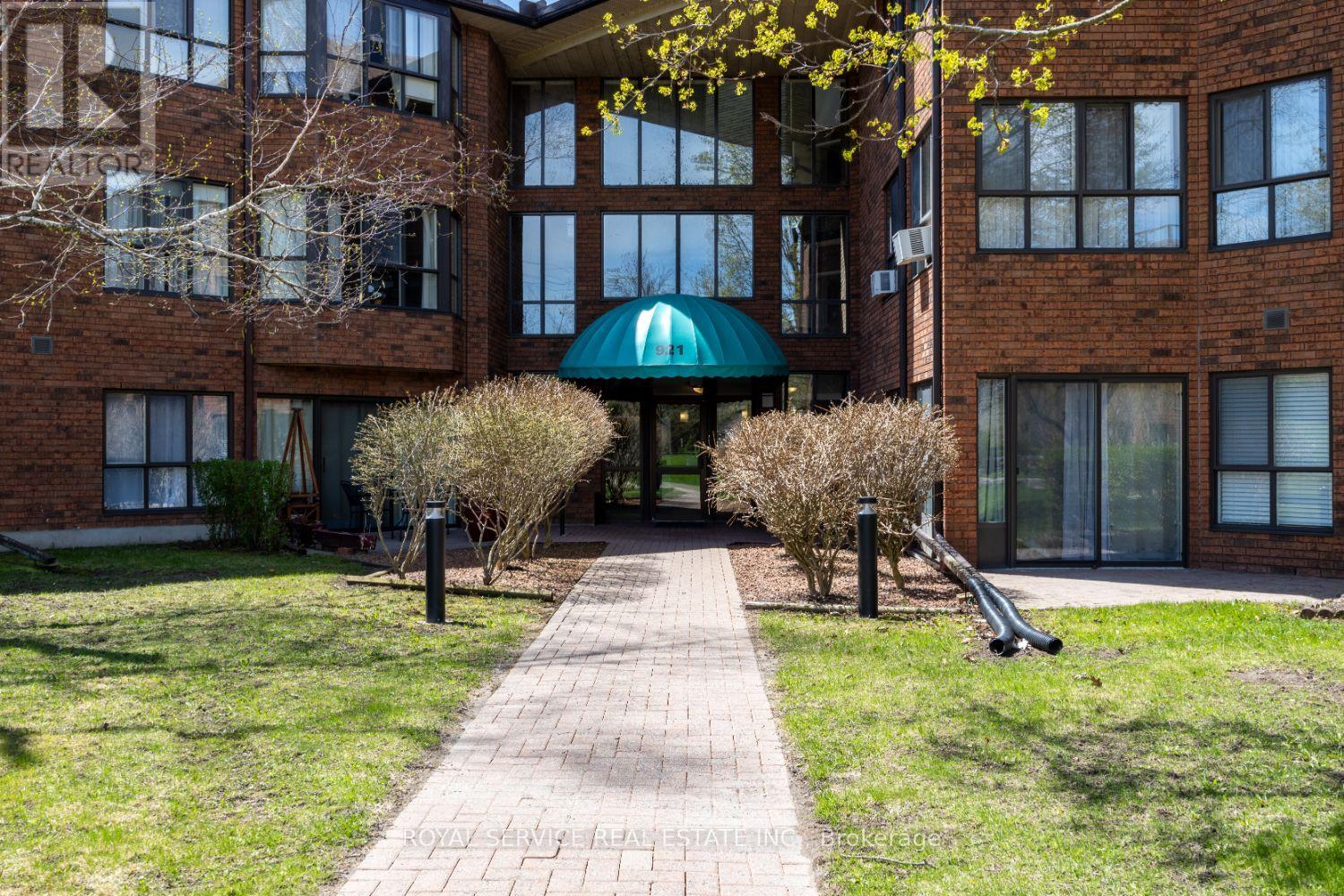 215 - 921 Armour Road, Peterborough (Ashburnham Ward 4), Ontario  K9H 7K5 - Photo 3 - X12447000