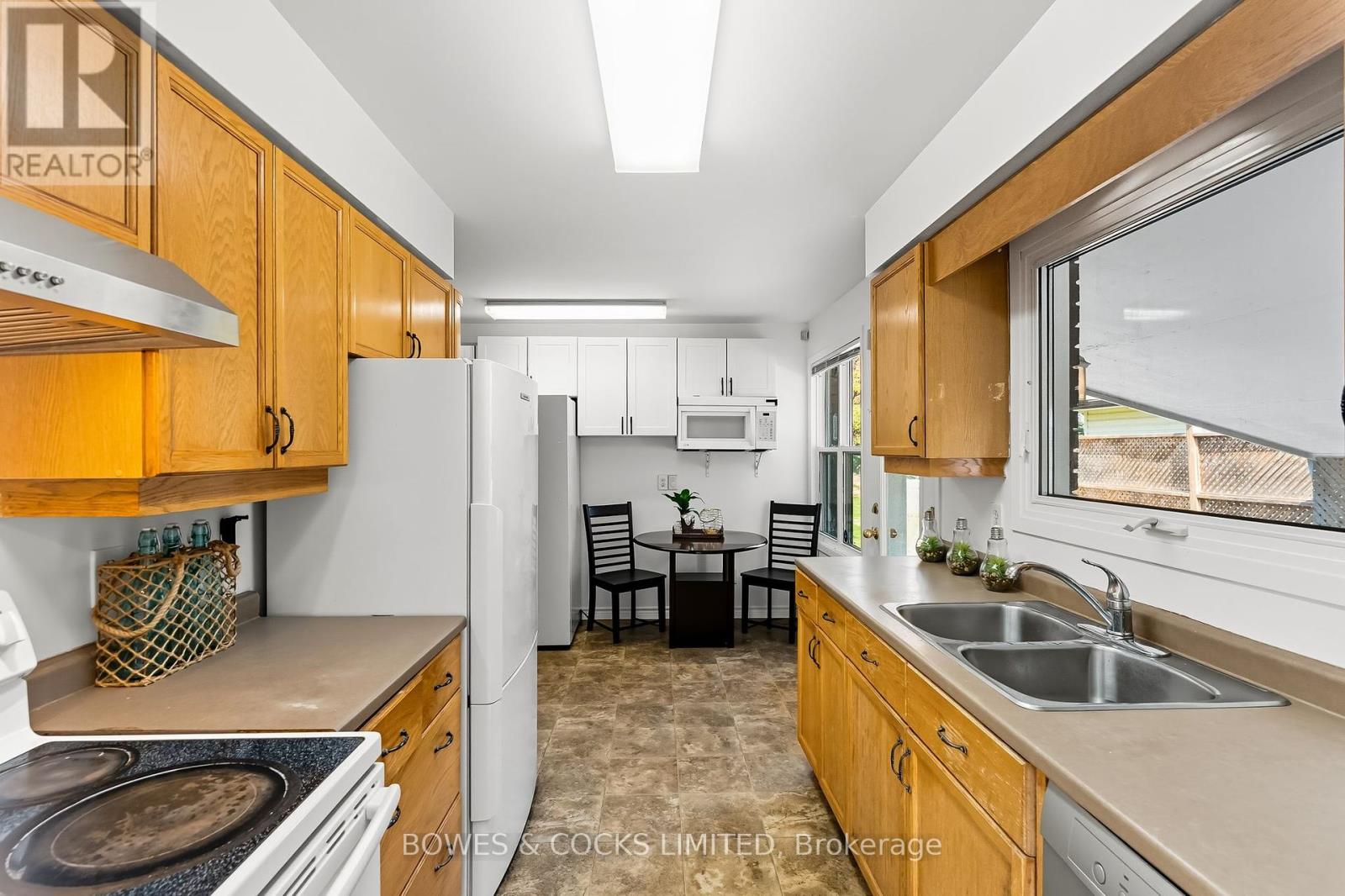 540 Montcalm Drive, Peterborough (Northcrest Ward 5), Ontario  K9H 6S7 - Photo 14 - X12447159