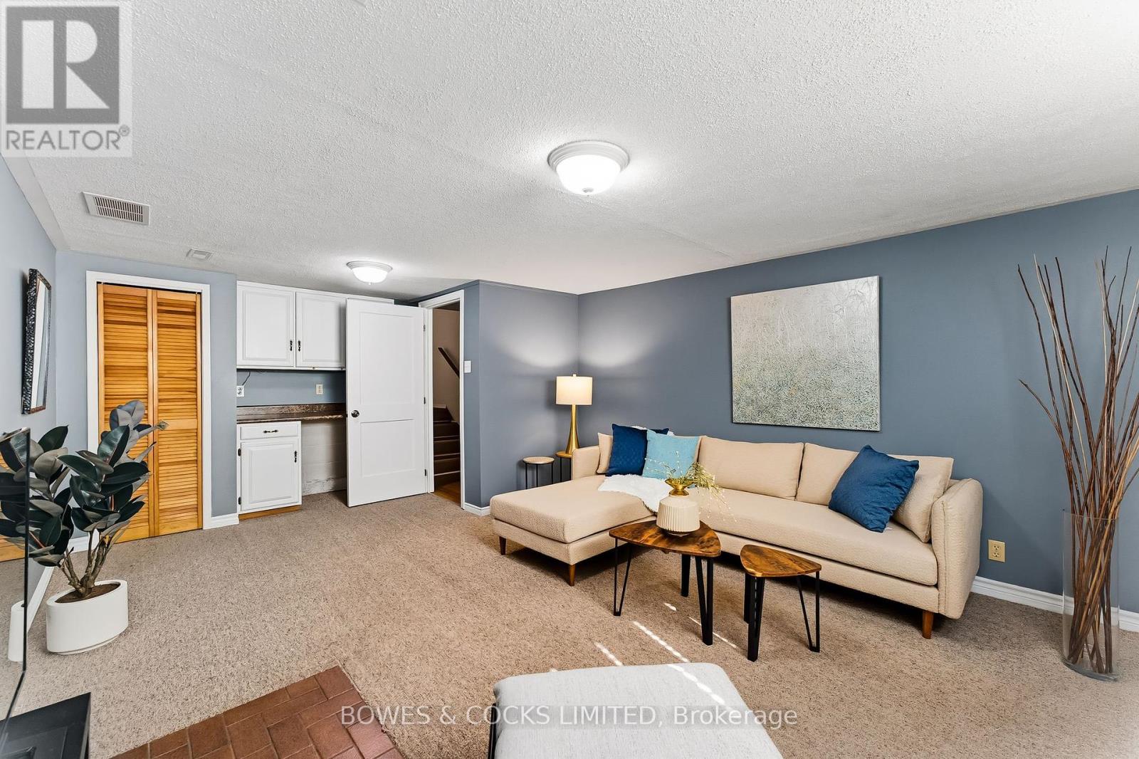 540 Montcalm Drive, Peterborough (Northcrest Ward 5), Ontario  K9H 6S7 - Photo 30 - X12447159