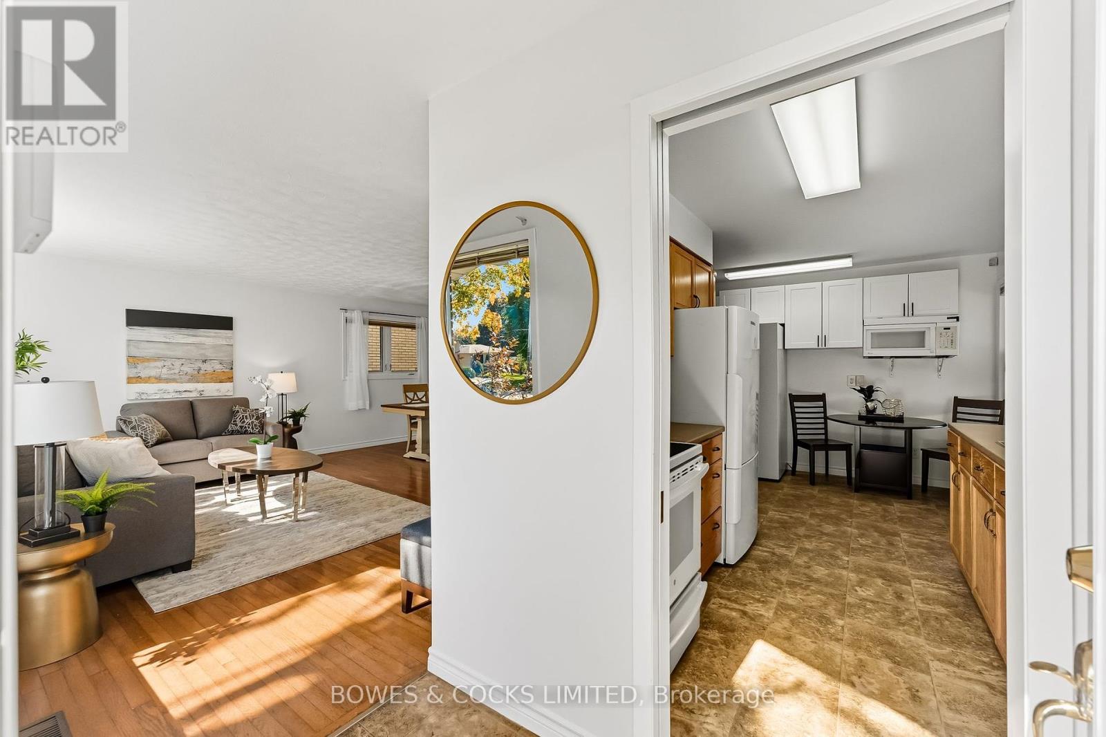 540 Montcalm Drive, Peterborough (Northcrest Ward 5), Ontario  K9H 6S7 - Photo 4 - X12447159