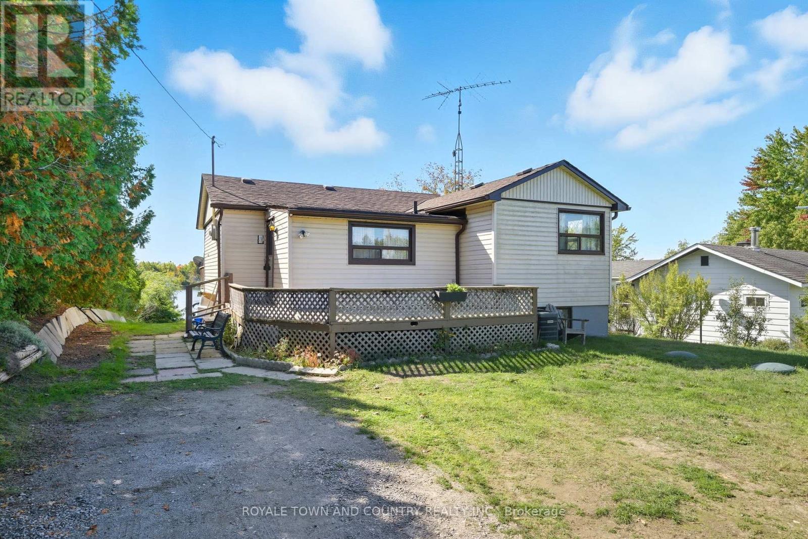 68 Charlore Park Drive, Kawartha Lakes (Emily), Ontario  K0L 2W0 - Photo 2 - X12447389