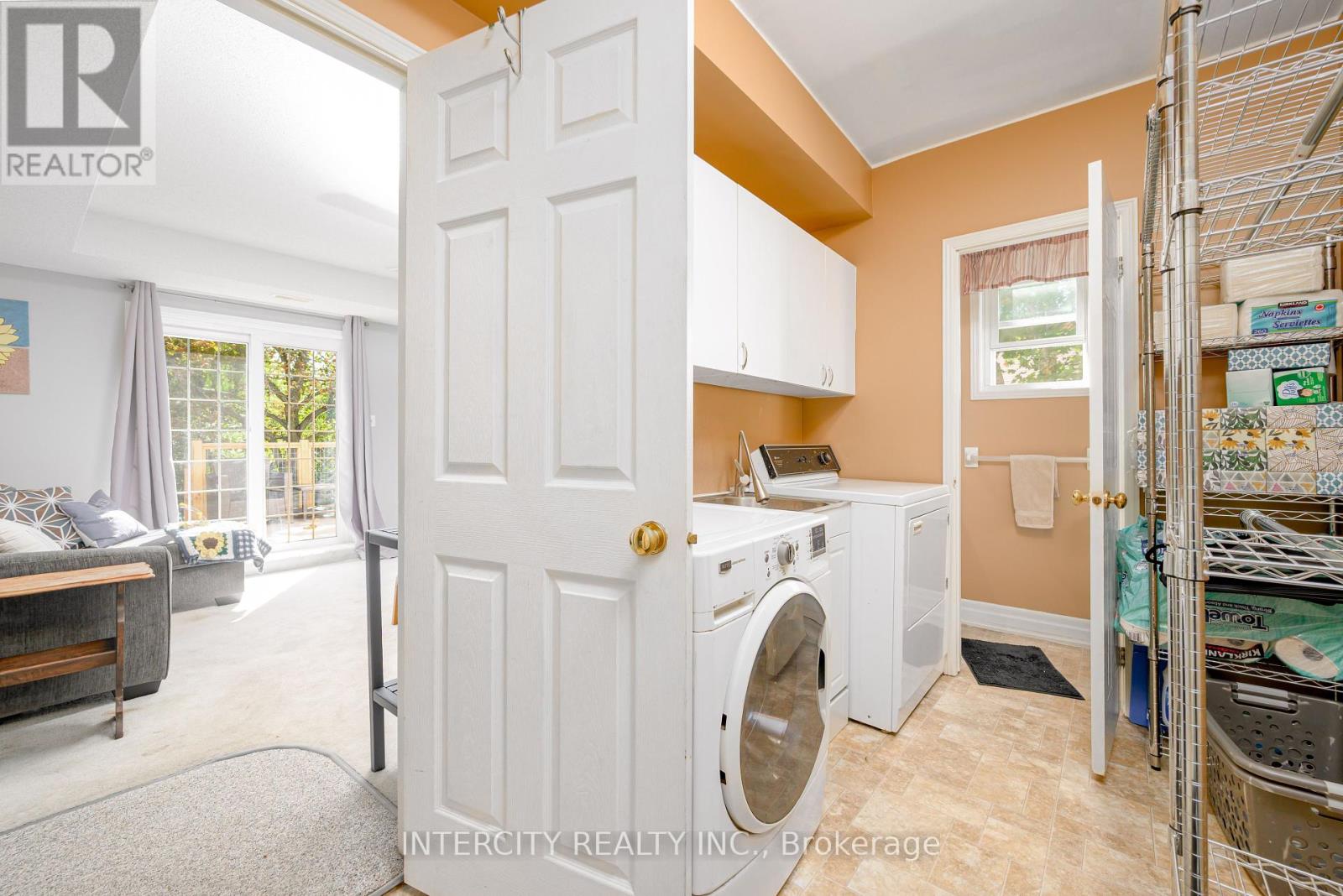 48 Champlain Boulevard, Kawartha Lakes (Lindsay), Ontario  K9V 0J1 - Photo 15 - X12447873