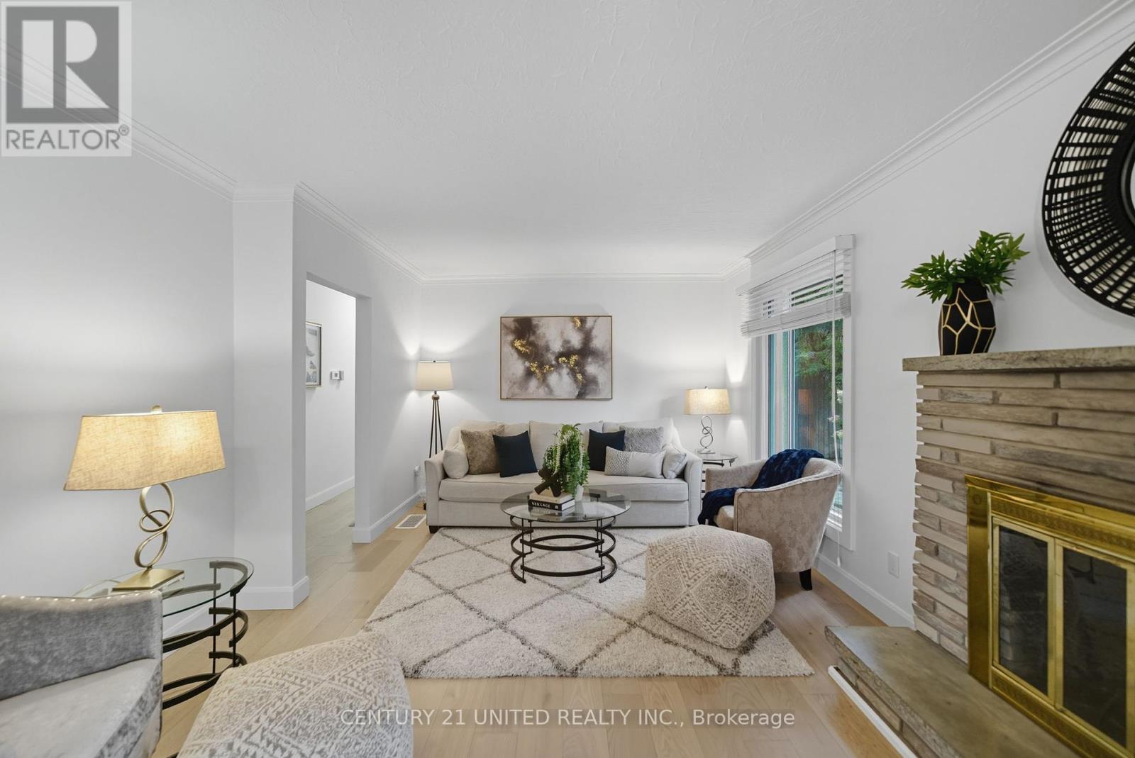 5 Ferndale Avenue, Peterborough (Monaghan Ward 2), Ontario  K9J 1L9 - Photo 10 - X12448059