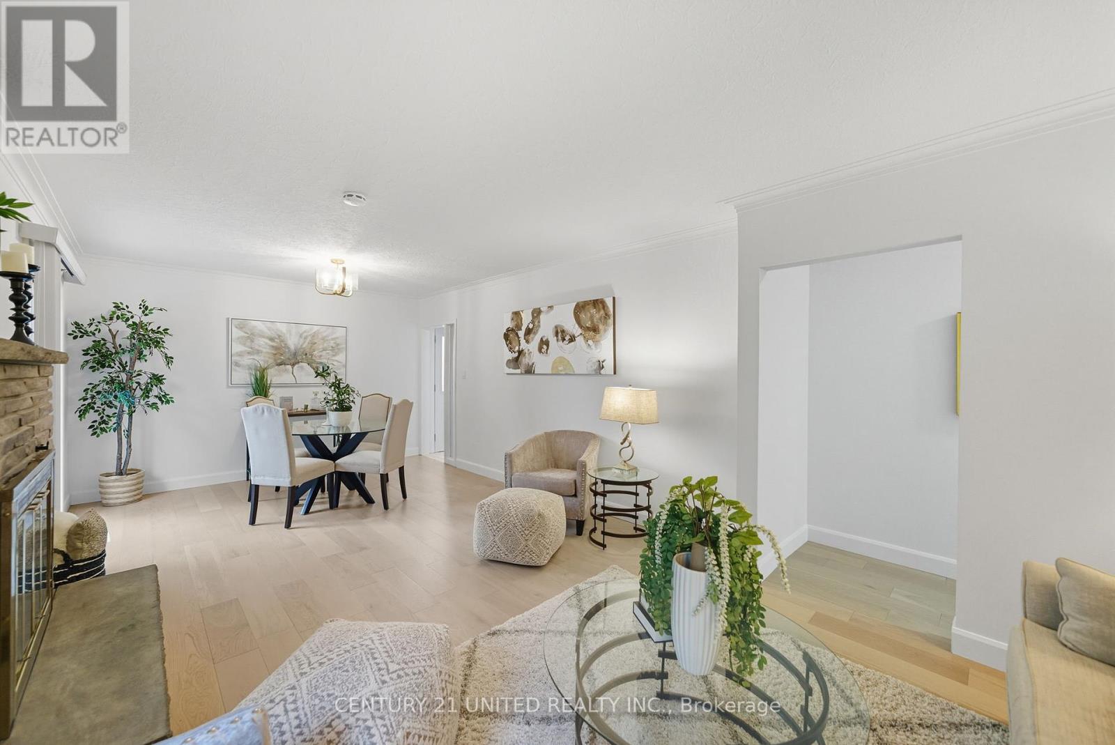 5 Ferndale Avenue, Peterborough (Monaghan Ward 2), Ontario  K9J 1L9 - Photo 11 - X12448059