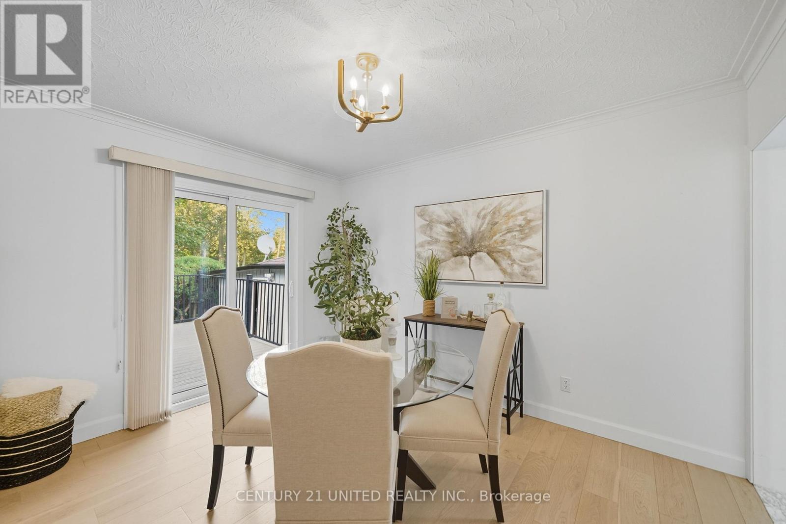 5 Ferndale Avenue, Peterborough (Monaghan Ward 2), Ontario  K9J 1L9 - Photo 13 - X12448059