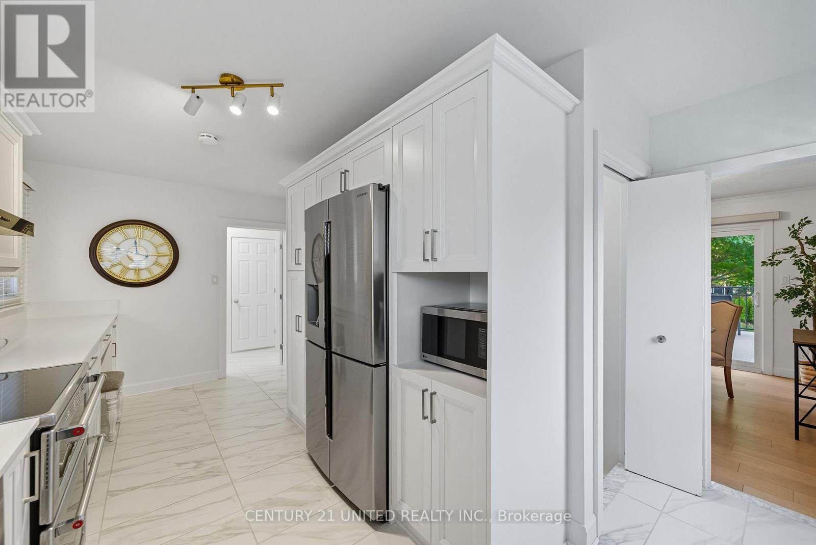 5 Ferndale Avenue, Peterborough (Monaghan Ward 2), Ontario  K9J 1L9 - Photo 19 - X12448059