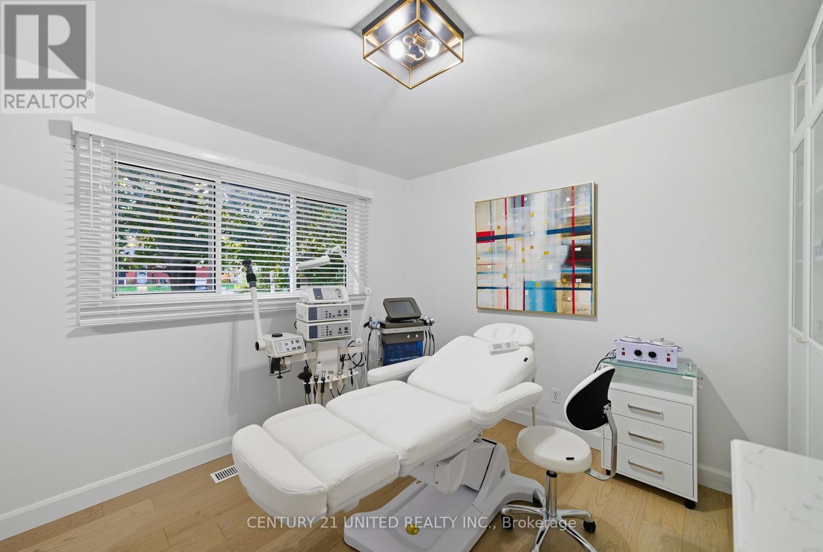 5 Ferndale Avenue, Peterborough (Monaghan Ward 2), Ontario  K9J 1L9 - Photo 29 - X12448059