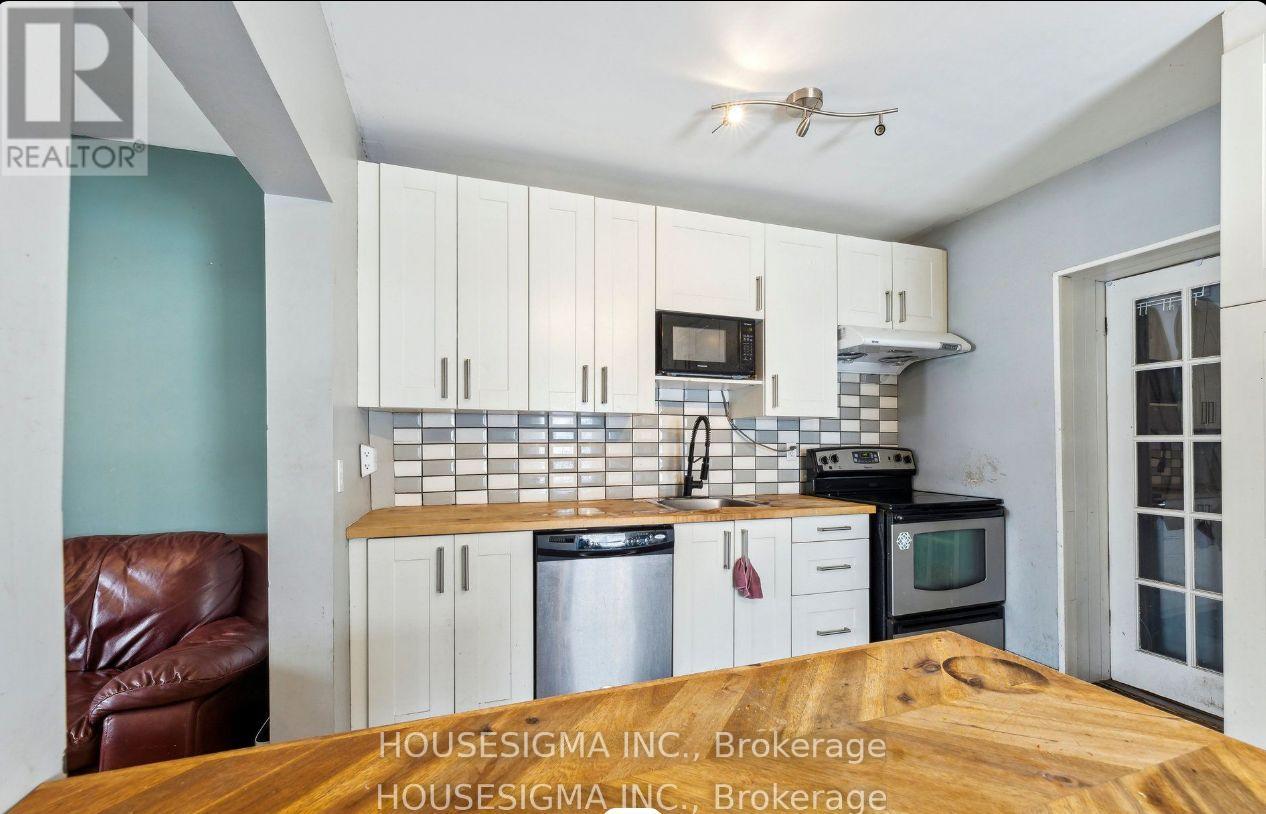 635 Brown Street, Peterborough (Otonabee Ward 1), Ontario  K9J 4K6 - Photo 9 - X12448339