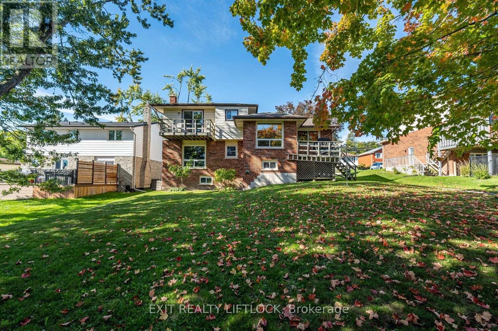 962 Golfview Road, Peterborough (Otonabee Ward 1), Ontario  K9J 7W4 - Photo 31 - X12448662