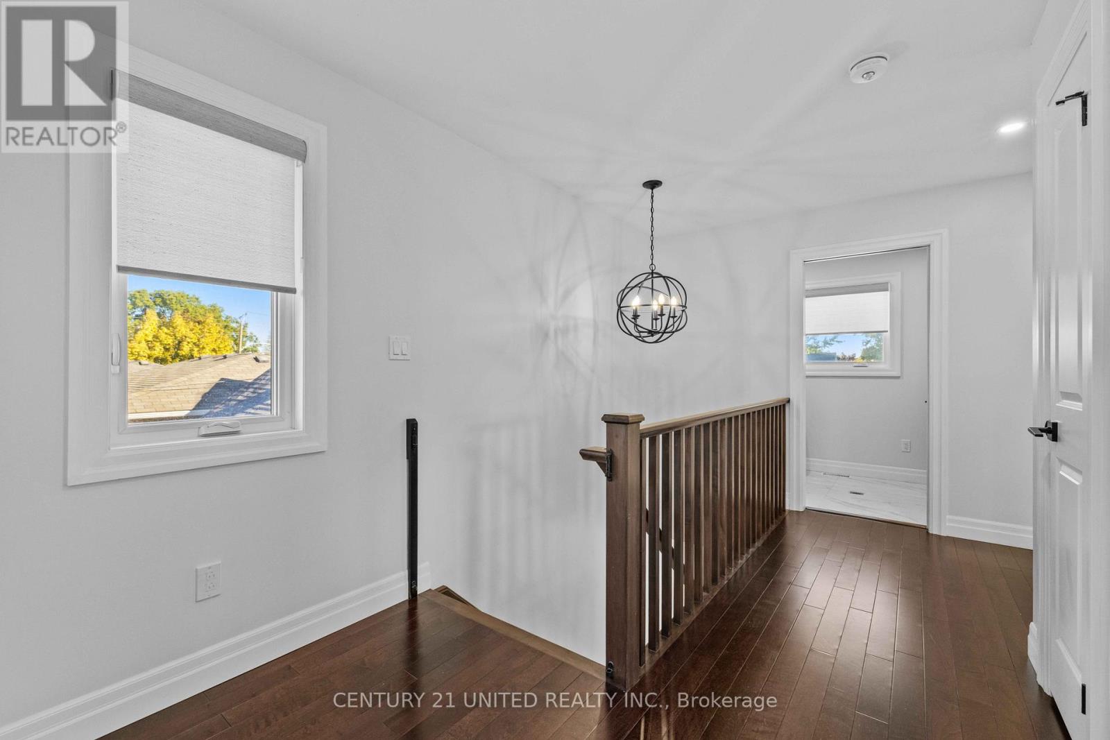 739 Young Street, Peterborough (Otonabee Ward 1), Ontario  K9J 3A5 - Photo 11 - X12448700