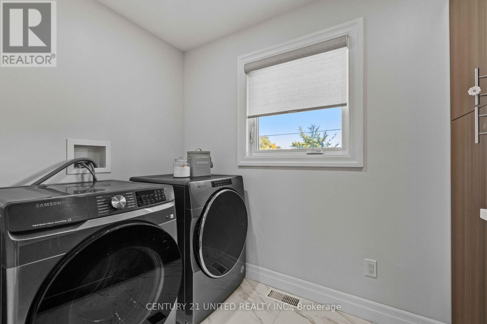 739 Young Street, Peterborough (Otonabee Ward 1), Ontario  K9J 3A5 - Photo 22 - X12448700