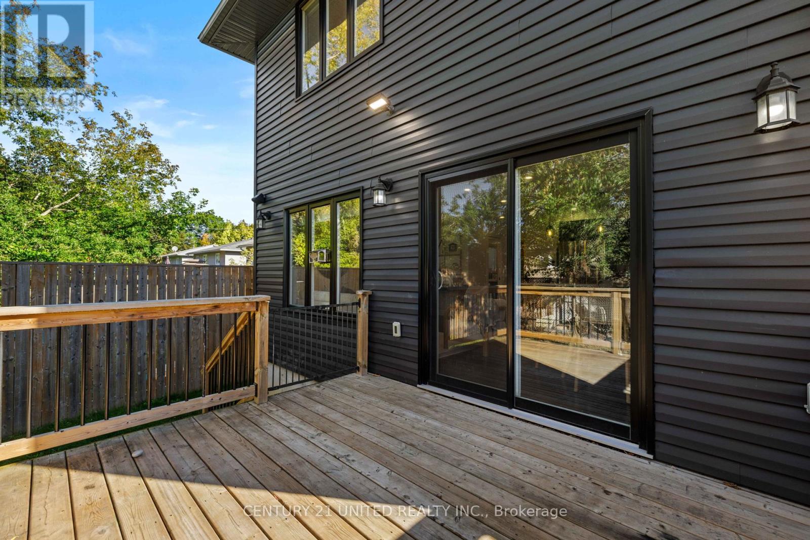 739 Young Street, Peterborough (Otonabee Ward 1), Ontario  K9J 3A5 - Photo 25 - X12448700