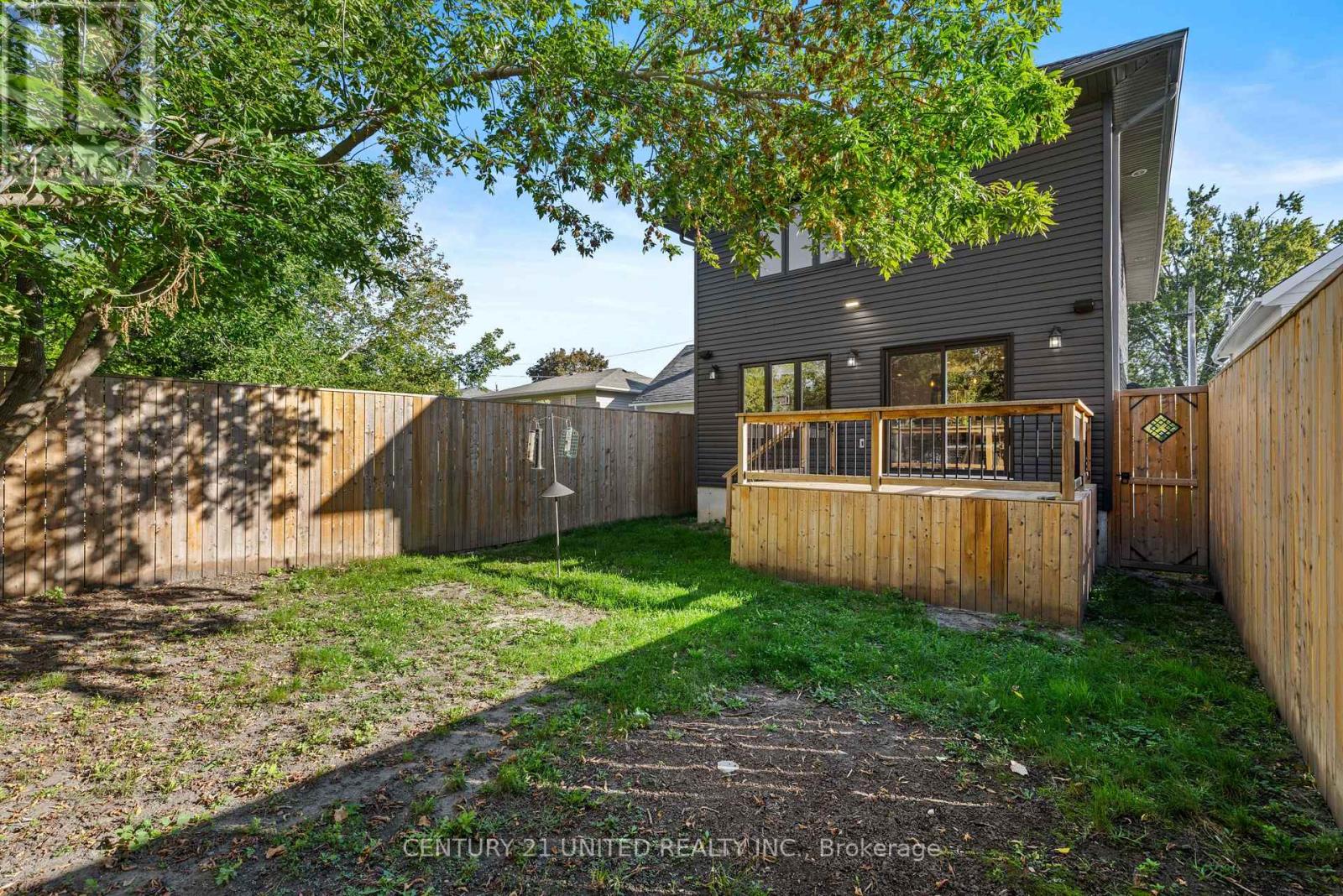 739 Young Street, Peterborough (Otonabee Ward 1), Ontario  K9J 3A5 - Photo 28 - X12448700