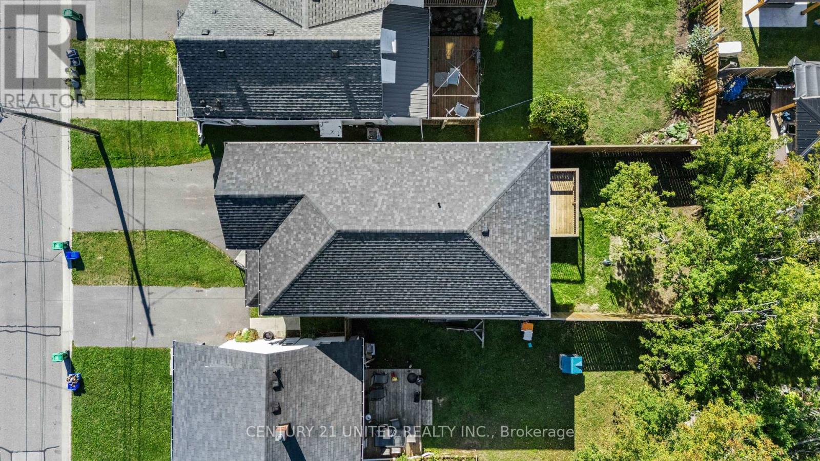 739 Young Street, Peterborough (Otonabee Ward 1), Ontario  K9J 3A5 - Photo 29 - X12448700
