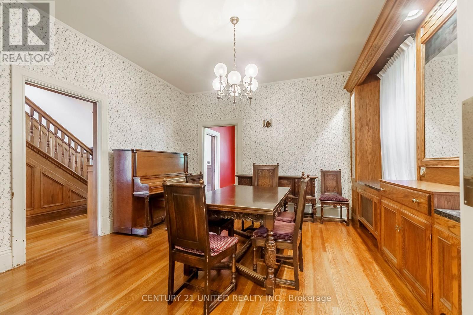 463 Hunter Street W, Peterborough (Town Ward 3), Ontario  K9H 2M7 - Photo 13 - X12449068