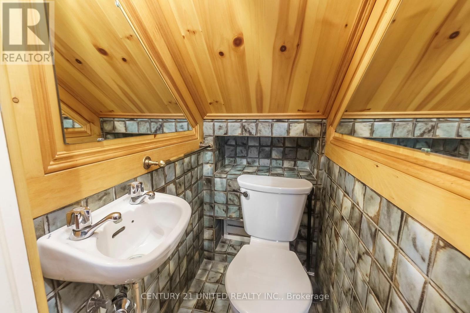 463 Hunter Street W, Peterborough (Town Ward 3), Ontario  K9H 2M7 - Photo 22 - X12449068