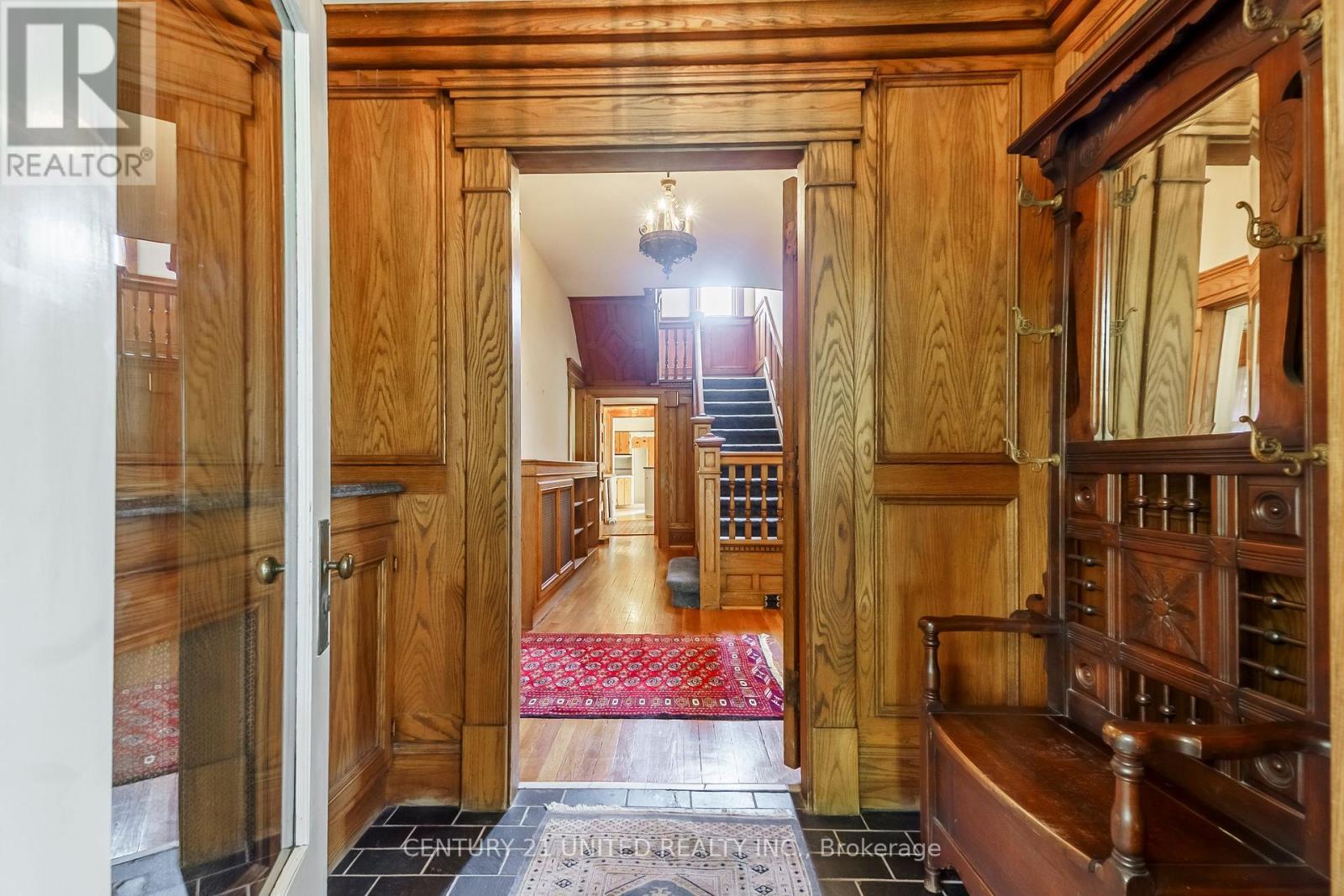 463 Hunter Street W, Peterborough (Town Ward 3), Ontario  K9H 2M7 - Photo 4 - X12449068