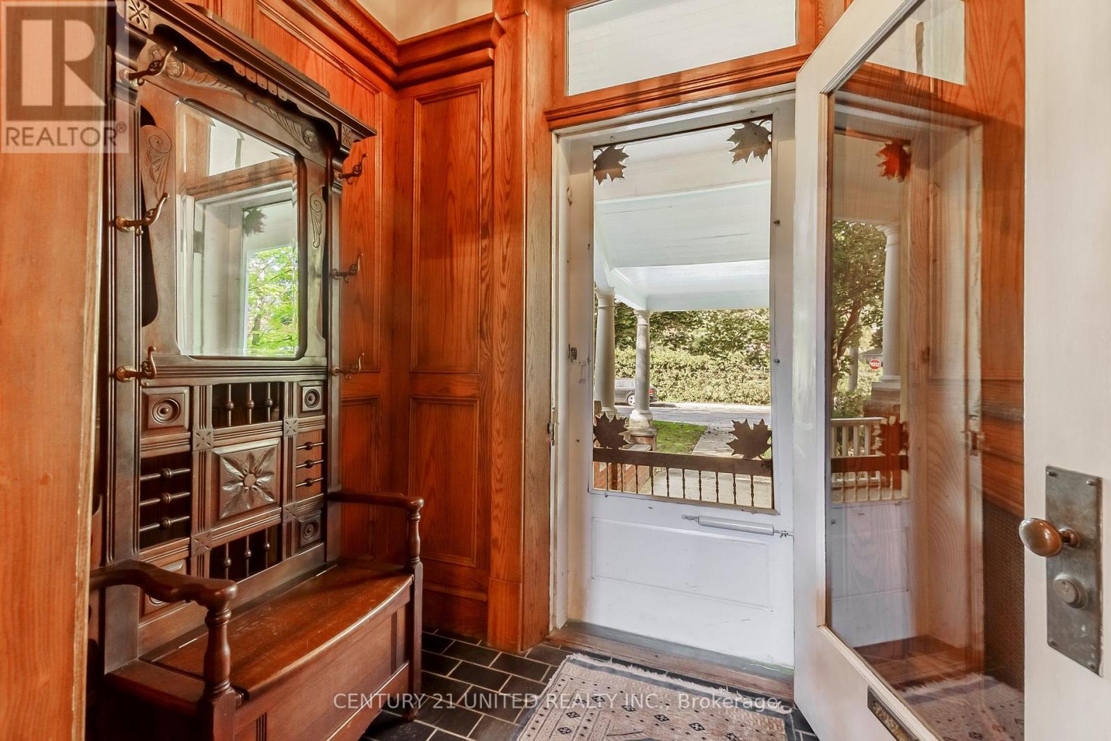 463 Hunter Street W, Peterborough (Town Ward 3), Ontario  K9H 2M7 - Photo 5 - X12449068