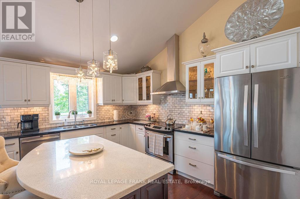 113 Fire Route 37, Trent Lakes, Ontario  K0L 1J0 - Photo 18 - X12449137