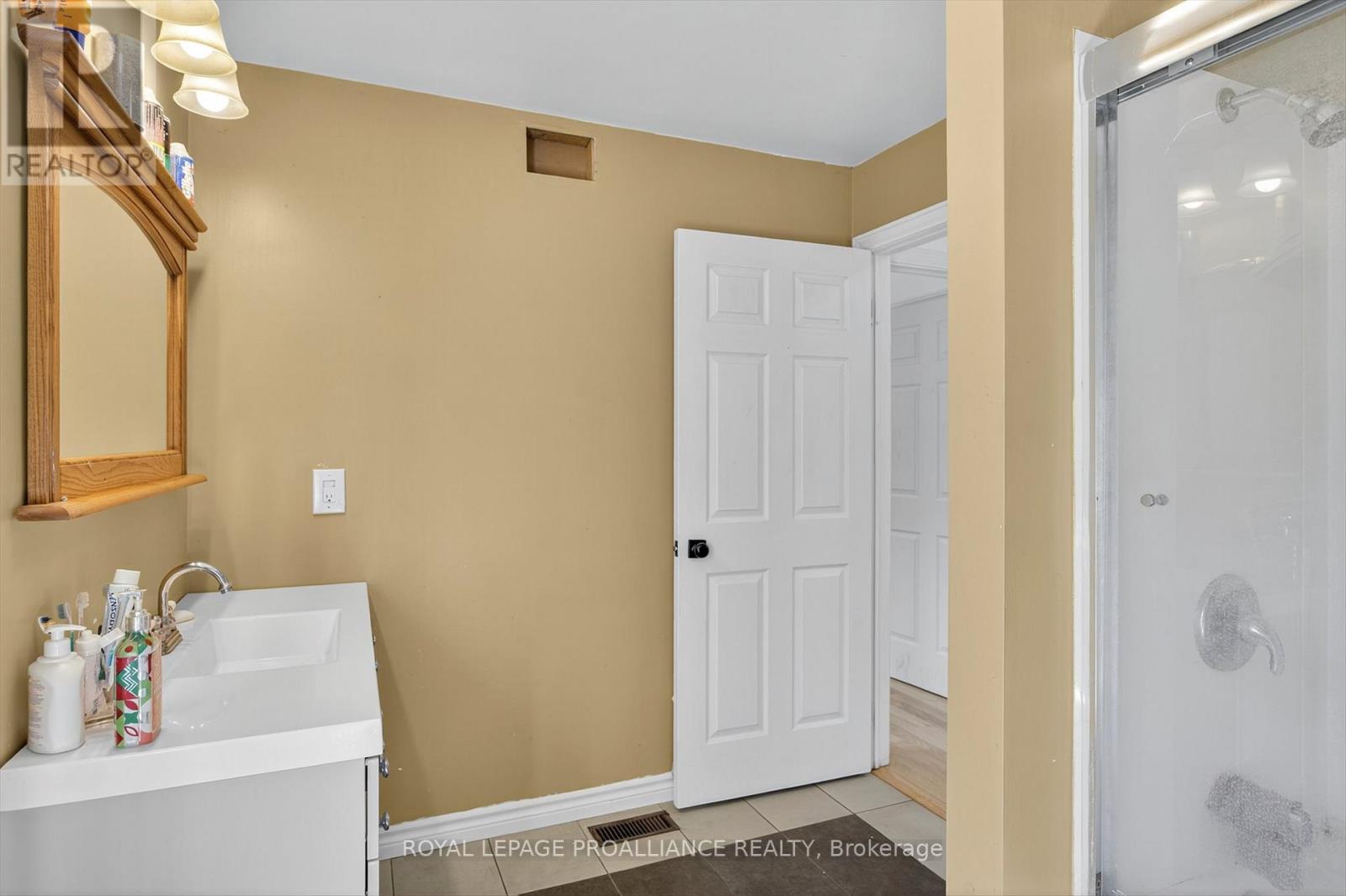 1592 12th Line Smith, Selwyn, Ontario  K0L 2H0 - Photo 14 - X12449206