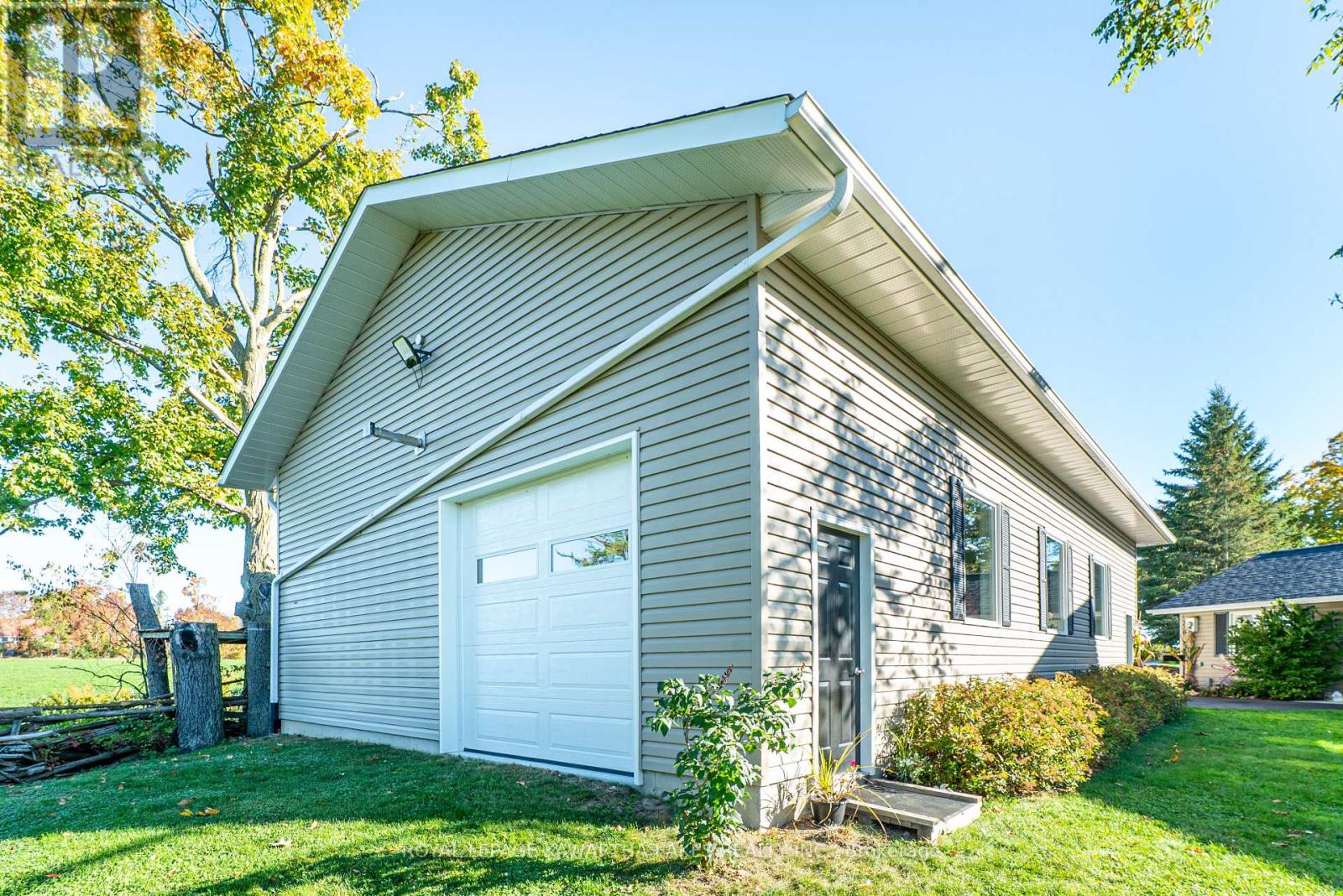 2525 Elm Tree Road, Kawartha Lakes (Fenelon), Ontario  K9V 4R1 - Photo 46 - X12449223