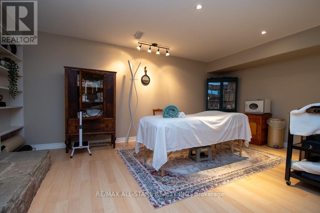 19 Adelaide Street S, Kawartha Lakes (Lindsay), Ontario  K9V 3J4 - Photo 29 - X12449576