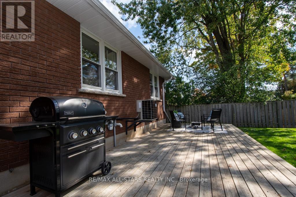 19 Adelaide Street S, Kawartha Lakes (Lindsay), Ontario  K9V 3J4 - Photo 44 - X12449576