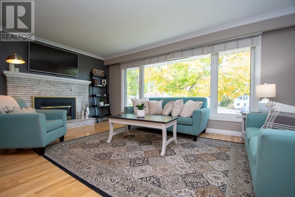 19 Adelaide Street S, Kawartha Lakes (Lindsay), Ontario  K9V 3J4 - Photo 5 - X12449576