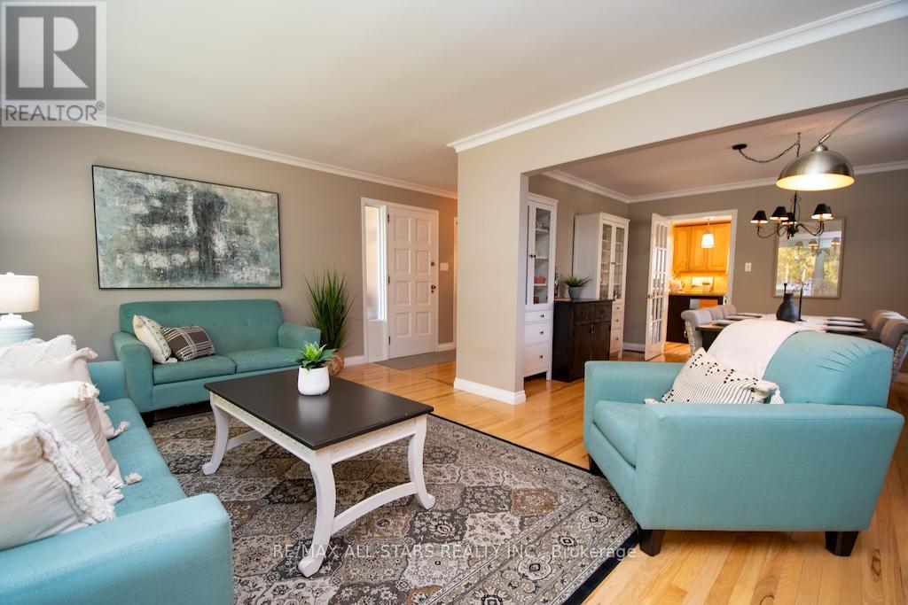 19 Adelaide Street S, Kawartha Lakes (Lindsay), Ontario  K9V 3J4 - Photo 6 - X12449576