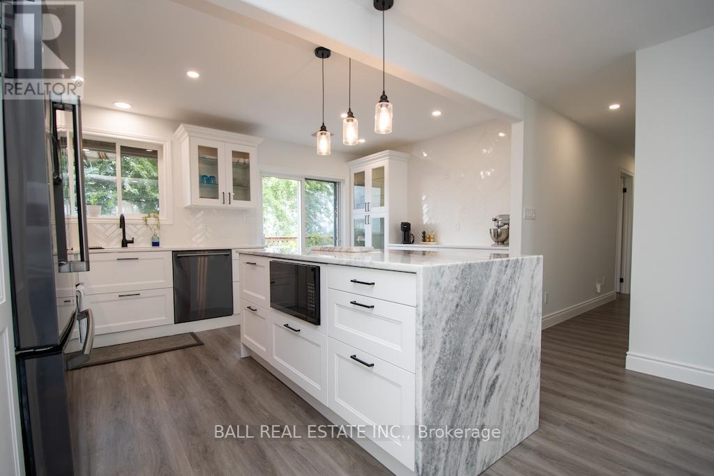 2546 Marsdale Drive, Peterborough (Ashburnham Ward 4), Ontario  K9L 1R4 - Photo 15 - X12449613