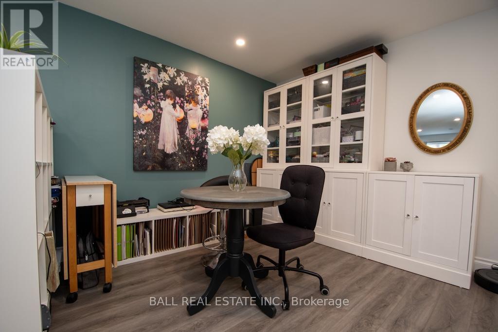 2546 Marsdale Drive, Peterborough (Ashburnham Ward 4), Ontario  K9L 1R4 - Photo 37 - X12449613