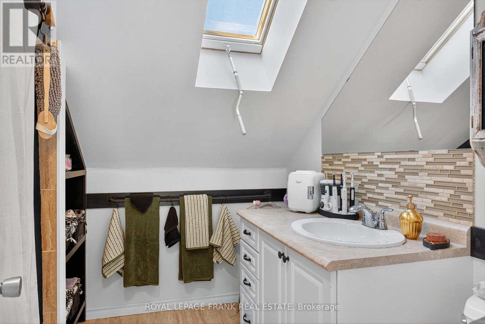 2648 Dummer-Asphodel Road, Douro-Dummer, Ontario  K0L 3A0 - Photo 30 - X12449706