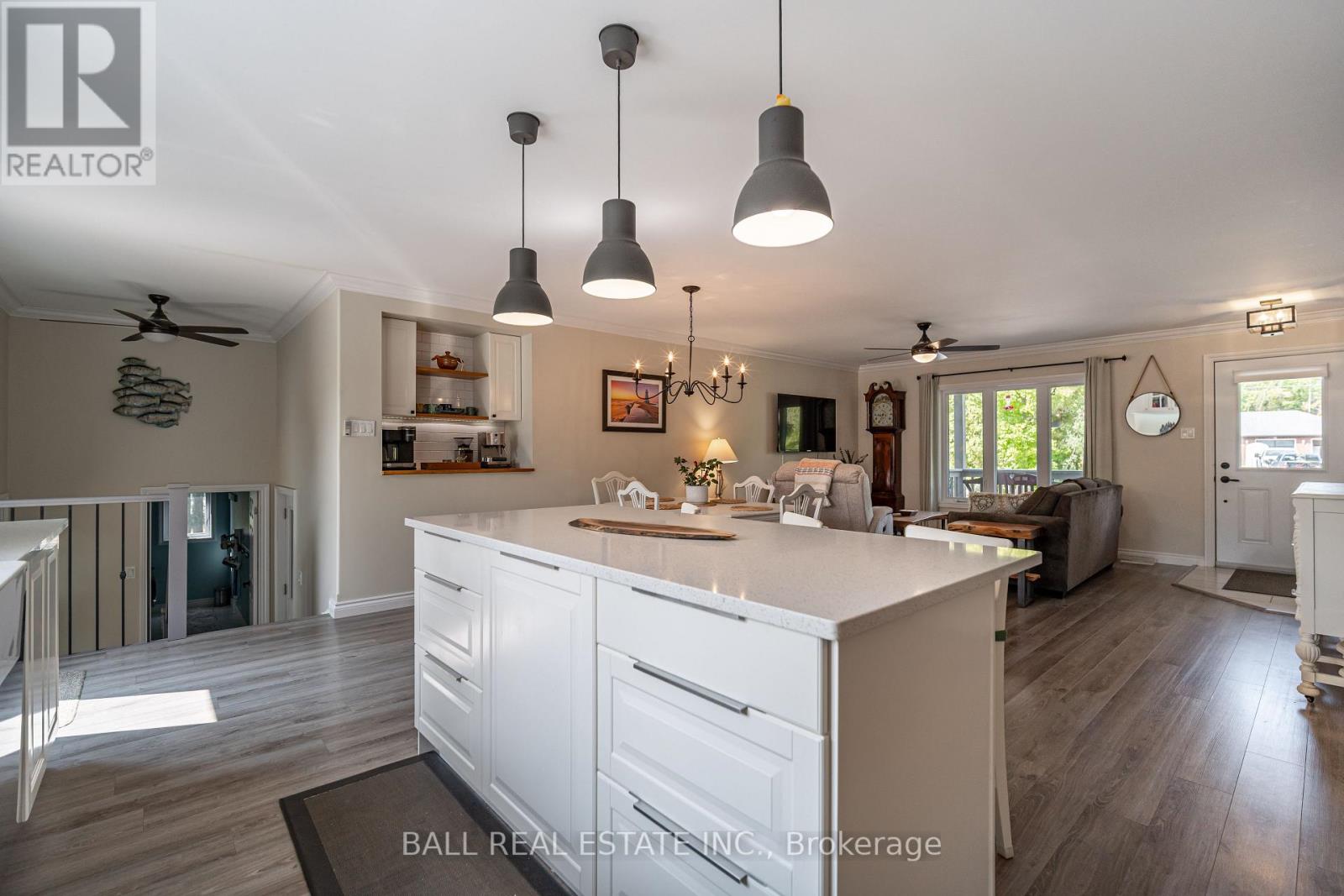 47 Sumcot Drive, Trent Lakes, Ontario  K0L 1J0 - Photo 12 - X12450401