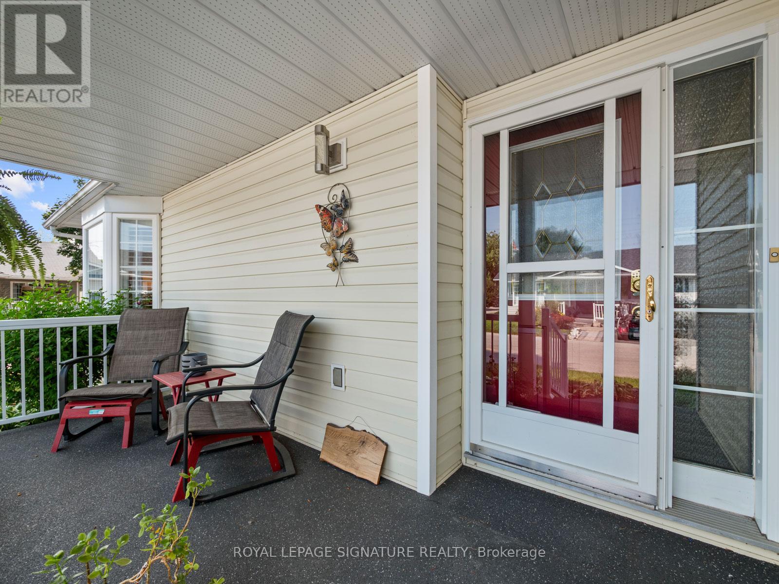 33 Steelhead Lane, Clarington (Newcastle), Ontario  L1B 1B3 - Photo 4 - E12450387