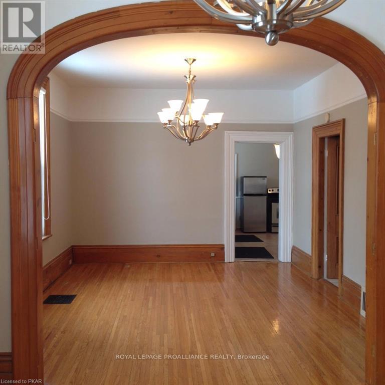 199 Dalhousie Street, Peterborough (Town Ward 3), Ontario  K9J 2M1 - Photo 4 - X12451169