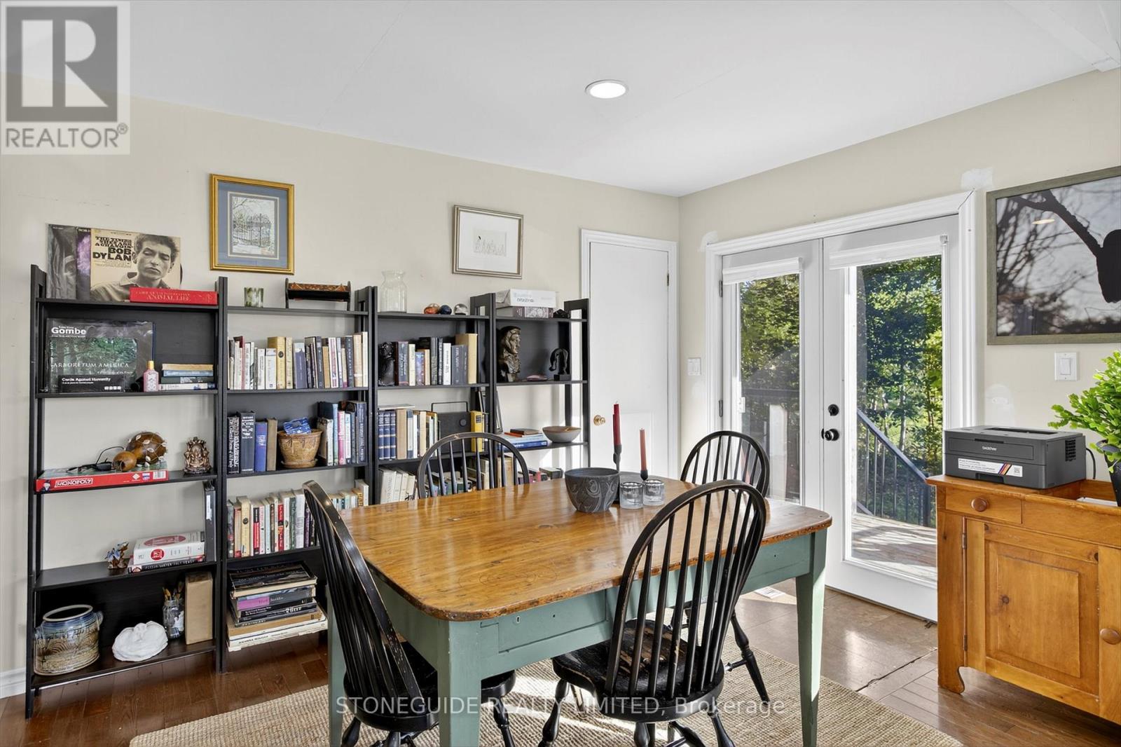 122 Fradette Avenue, Peterborough (Otonabee Ward 1), Ontario  K9J 1T5 - Photo 11 - X12451245