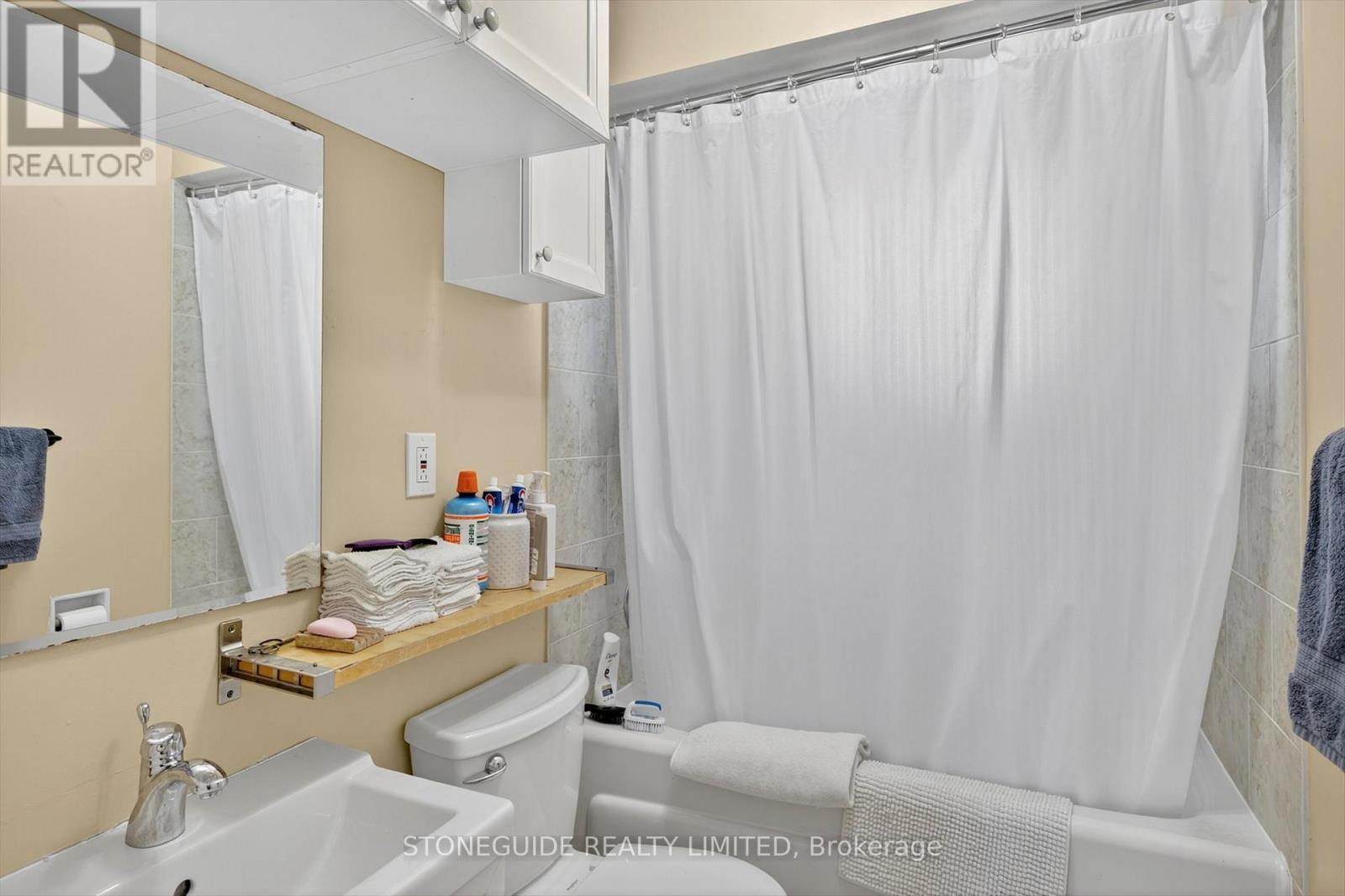 122 Fradette Avenue, Peterborough (Otonabee Ward 1), Ontario  K9J 1T5 - Photo 14 - X12451245