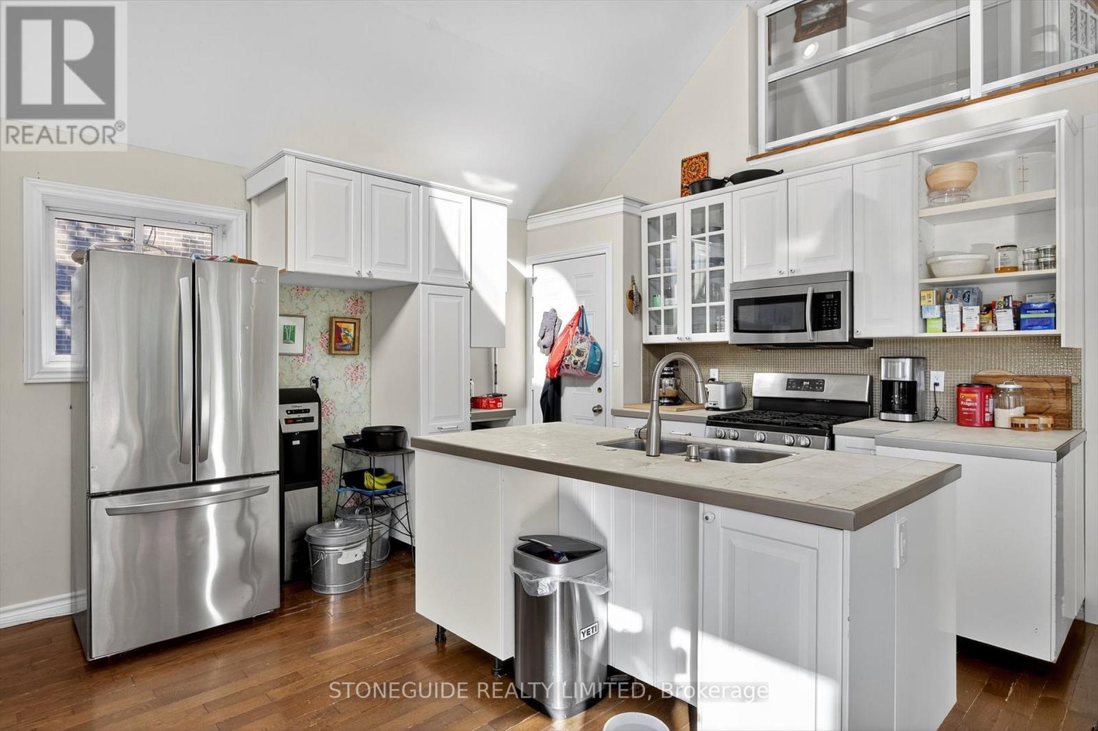 122 Fradette Avenue, Peterborough (Otonabee Ward 1), Ontario  K9J 1T5 - Photo 7 - X12451245