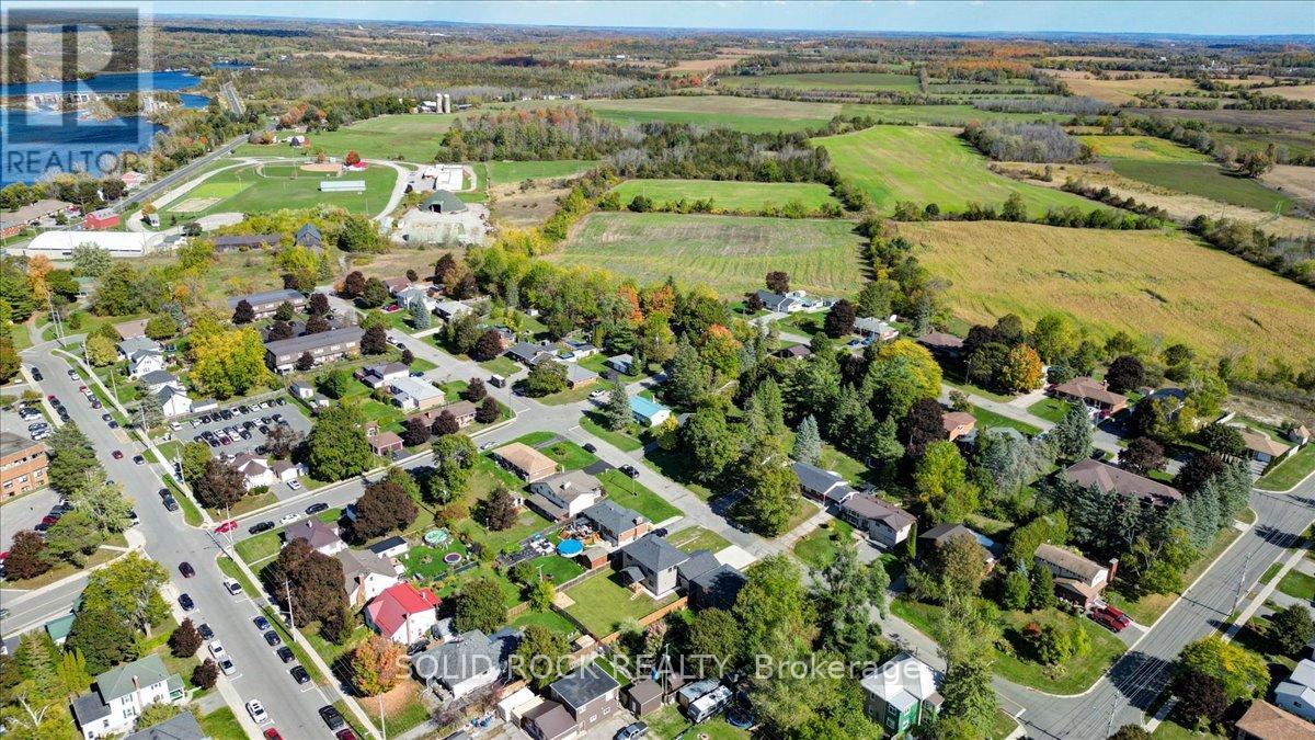 124 Cromwell Street, Trent Hills (Campbellford), Ontario  K0L 1L0 - Photo 45 - X12451266