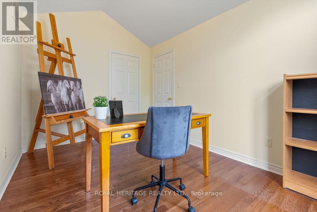 19 Thrushwood Trail, Kawartha Lakes (Lindsay), Ontario  K9V 0B1 - Photo 19 - X12451577