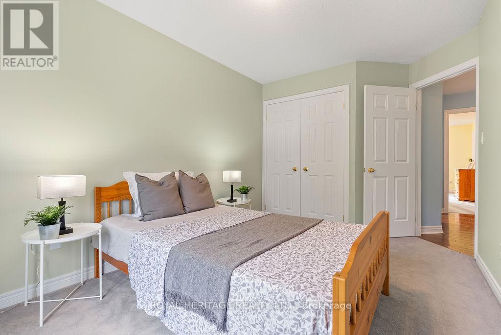 19 Thrushwood Trail, Kawartha Lakes (Lindsay), Ontario  K9V 0B1 - Photo 21 - X12451577
