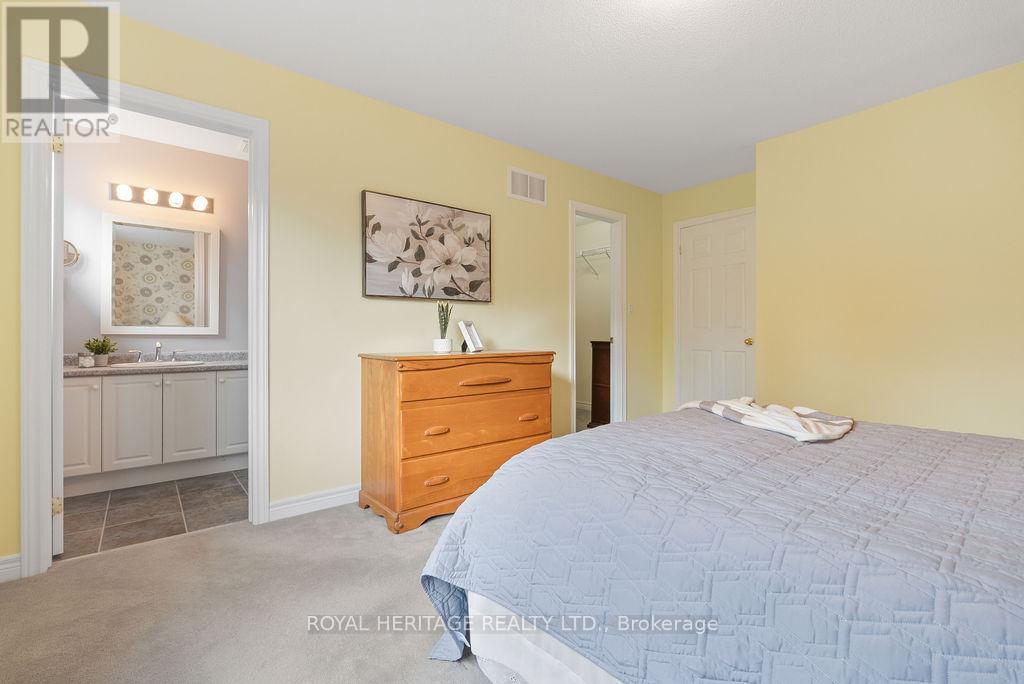19 Thrushwood Trail, Kawartha Lakes (Lindsay), Ontario  K9V 0B1 - Photo 25 - X12451577