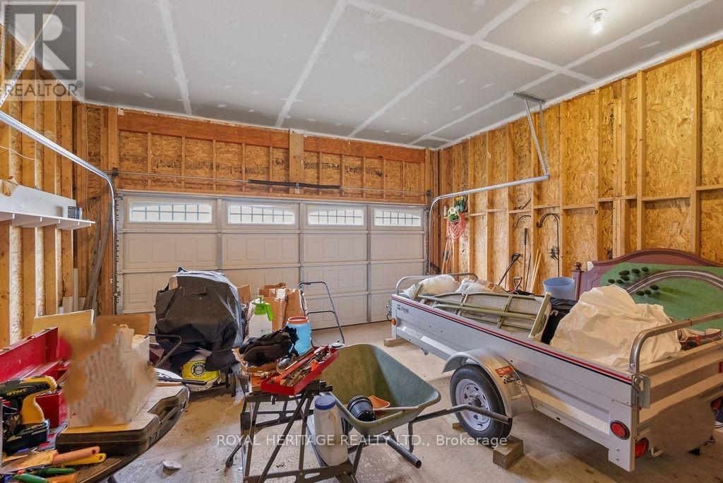19 Thrushwood Trail, Kawartha Lakes (Lindsay), Ontario  K9V 0B1 - Photo 28 - X12451577