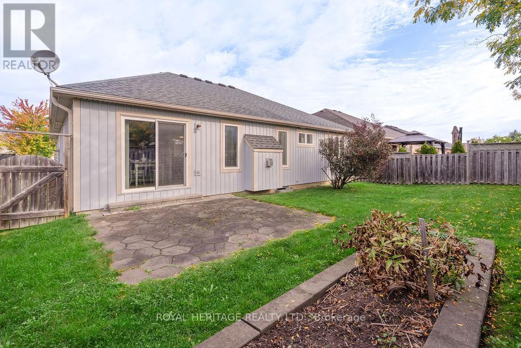 19 Thrushwood Trail, Kawartha Lakes (Lindsay), Ontario  K9V 0B1 - Photo 29 - X12451577